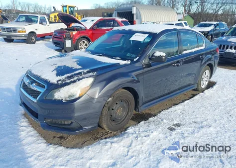 2013 Subaru Legacy 2.5I z USA, uszkodzony, nr VIN 4S3BMCA62D3042434